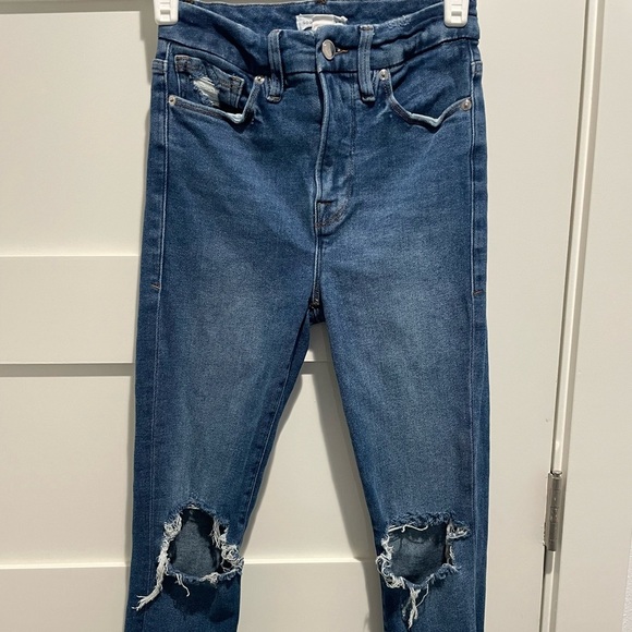 GOOD AMERICAN Women’s Distressed Raw Edge Jeans - Picture 2 of 8